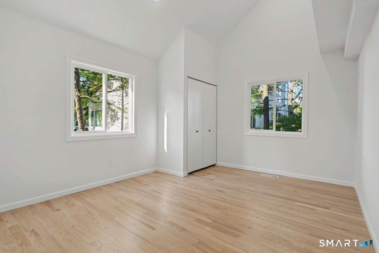 25 Summer Place Milford CT 06460
