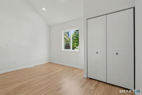 25 Summer Place Milford CT 06460