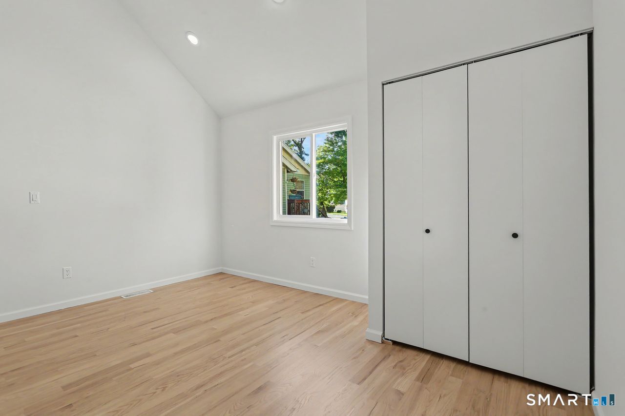25 Summer Place Milford CT 06460