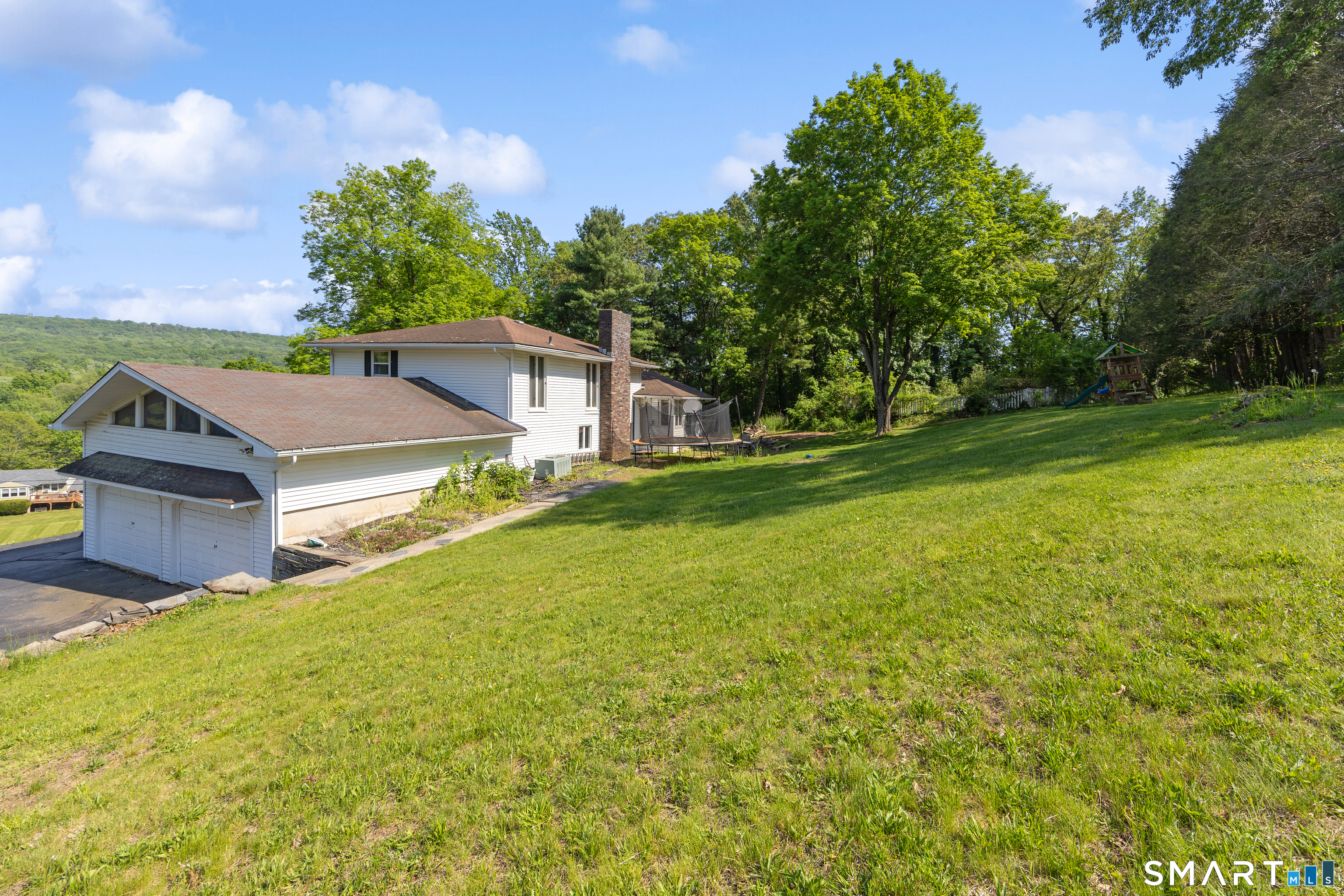 16 Indian Hill Road North Branford CT 06472