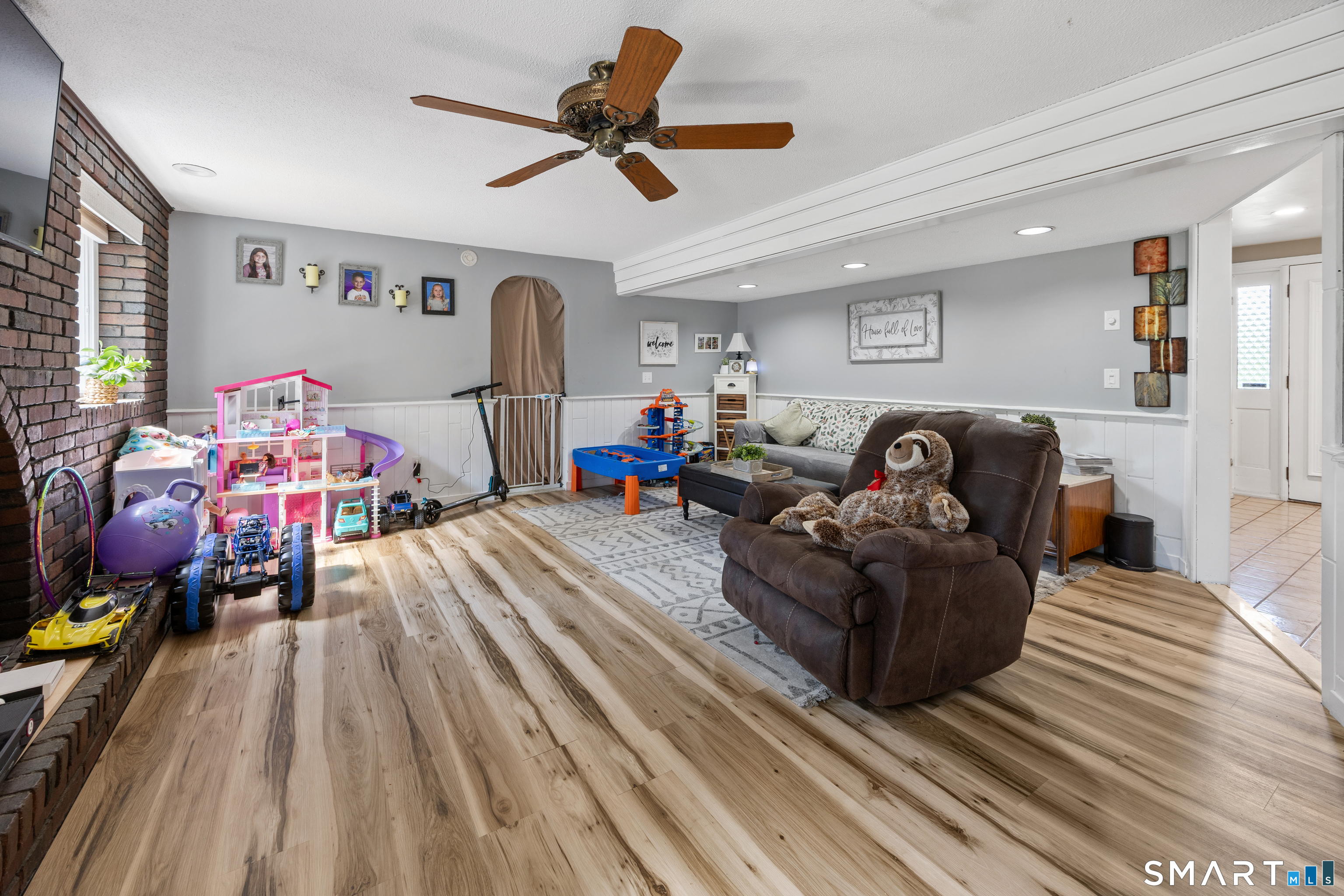16 Indian Hill Road North Branford CT 06472