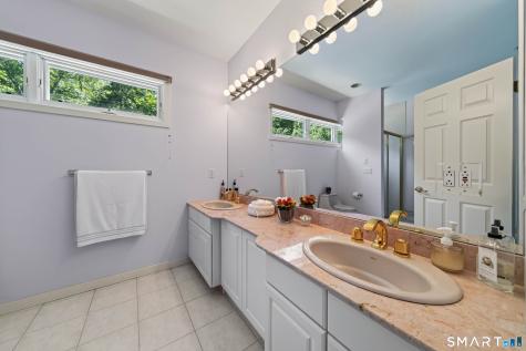1 Hart Landing Guilford CT 06437