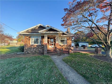21 Sunset Avenue Milford CT 06460