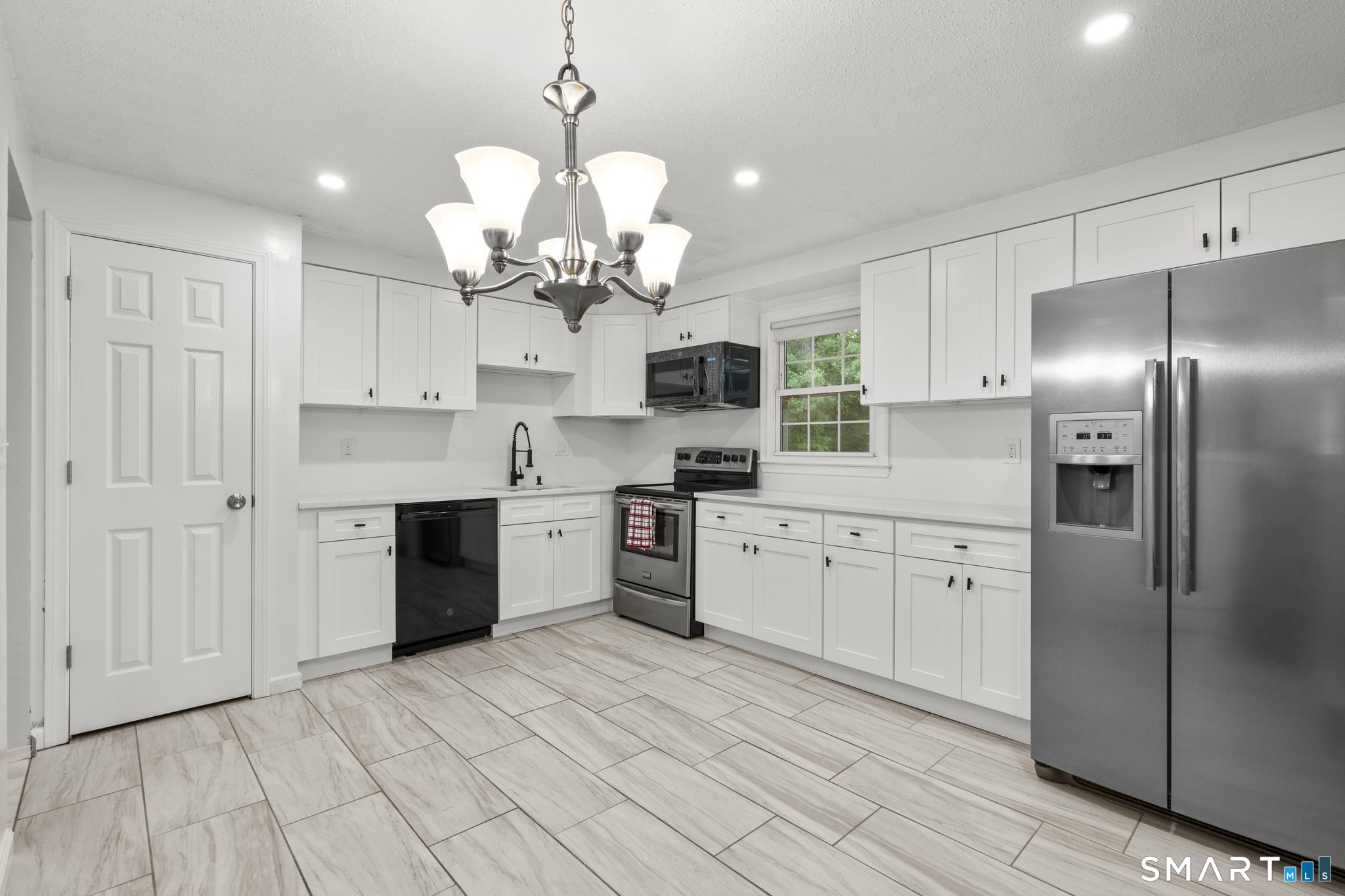 14 Briar Lane Bloomfield CT 06002