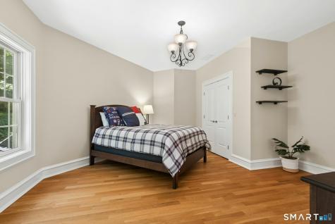 5 Wentworth Drive Newtown CT 06470