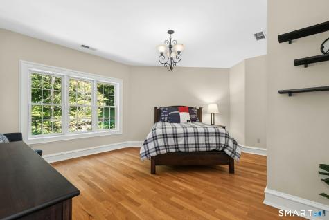 5 Wentworth Drive Newtown CT 06470