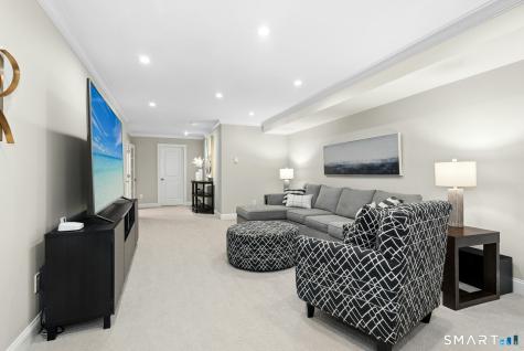 5 Wentworth Drive Newtown CT 06470
