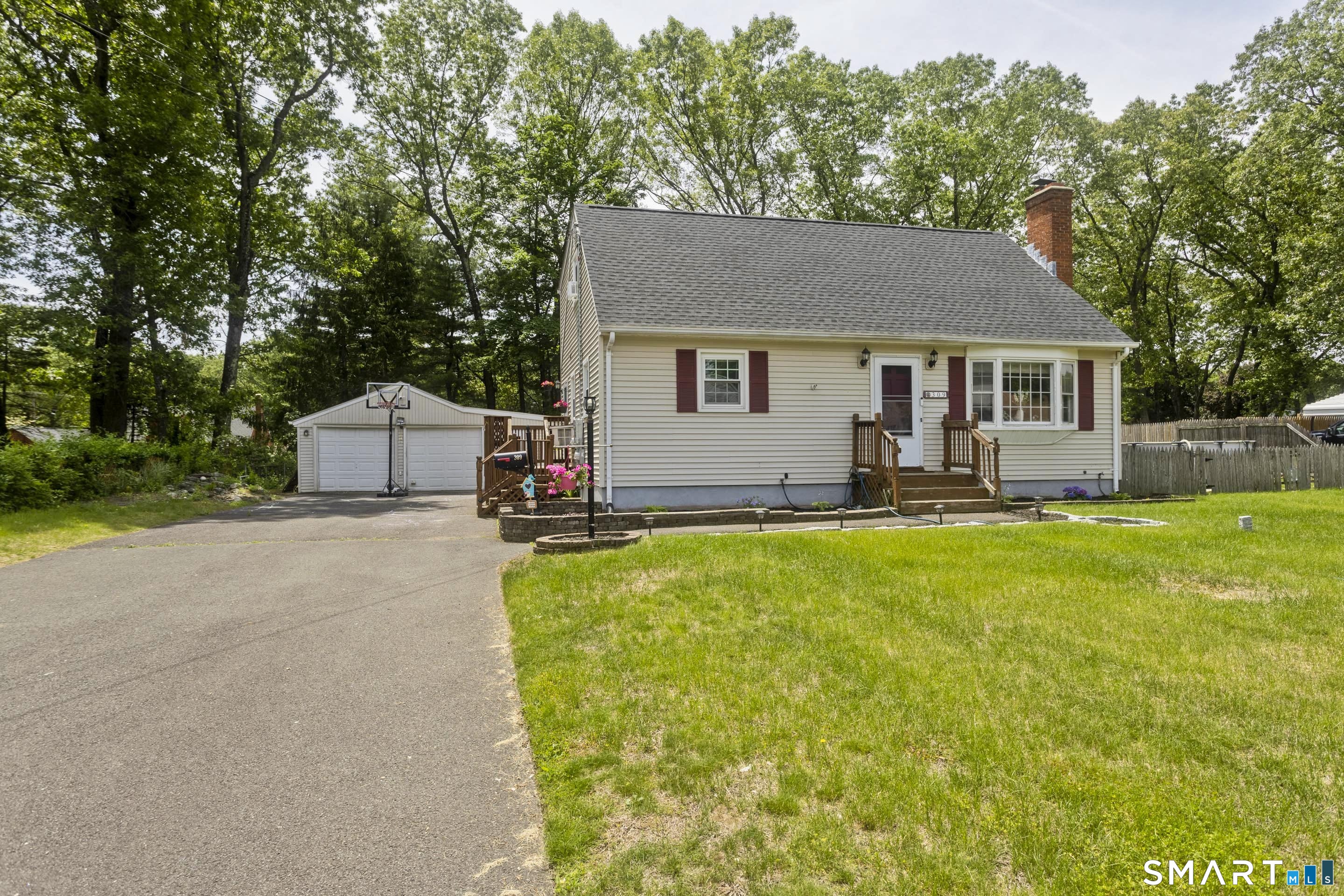 309 South Elm Street Windsor Locks CT 06096