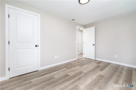 17 Audette Drive Wallingford CT 06492