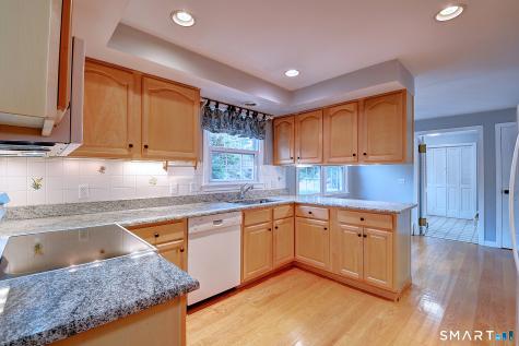 24 Canaan Way Simsbury CT 06070
