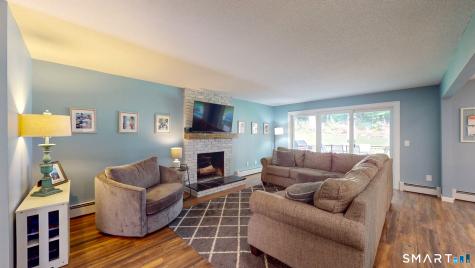 22 Canterbury Lane Farmington CT 06085