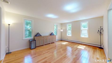 22 Canterbury Lane Farmington CT 06085