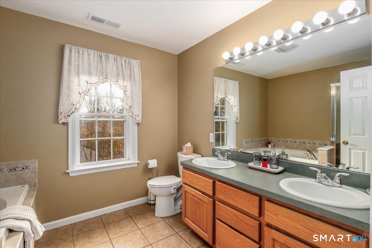 1 Lyric Lane New Milford CT 06776