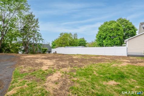 704 High Street Naugatuck CT 06770