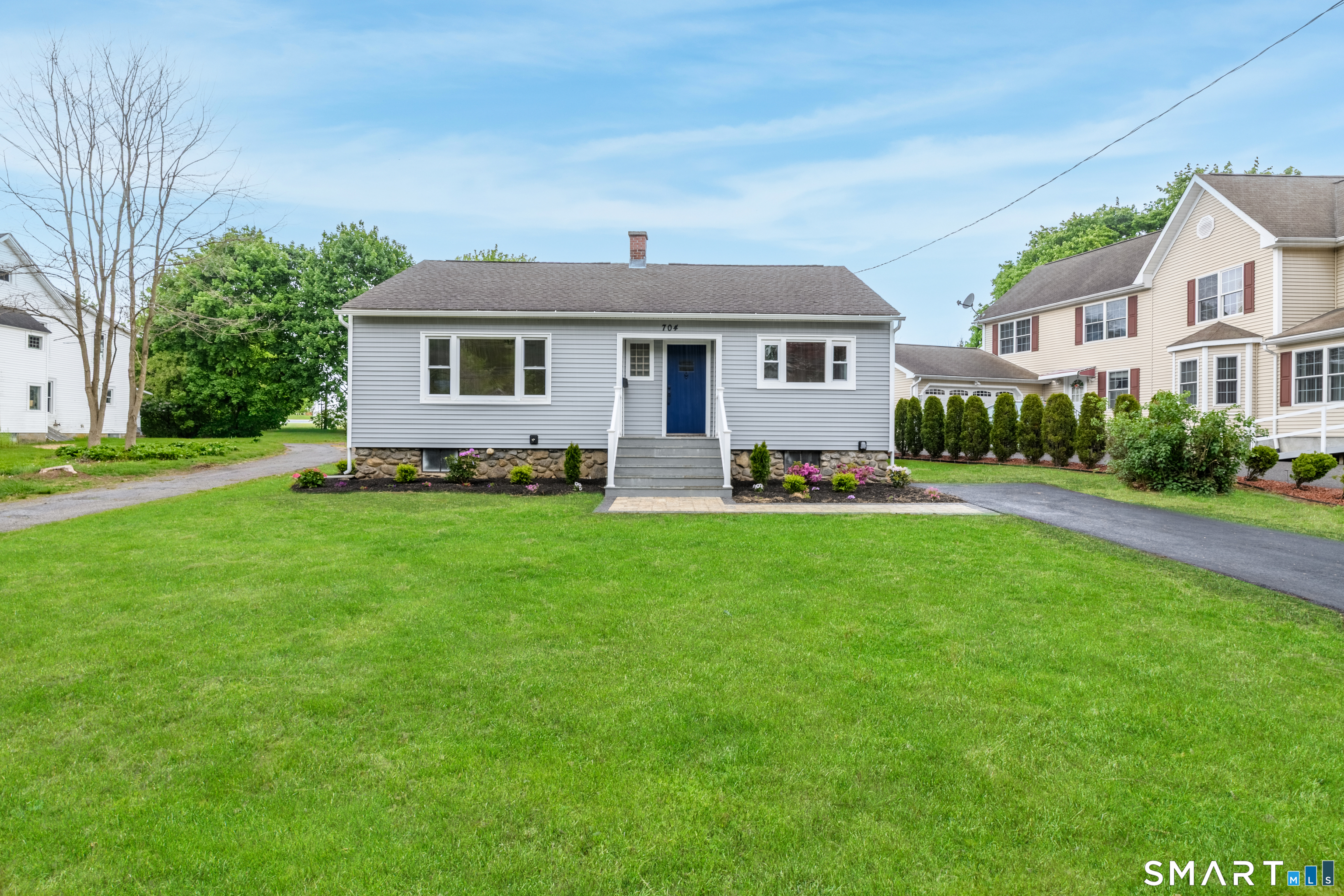 704 High Street Naugatuck CT 06770