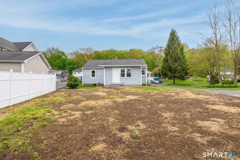 704 High Street Naugatuck CT 06770