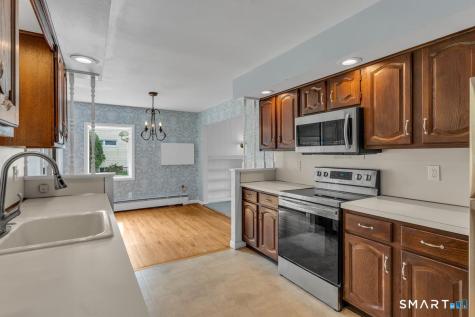 9 Victoria Drive Branford CT 06405