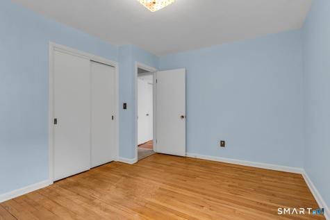 9 Victoria Drive Branford CT 06405