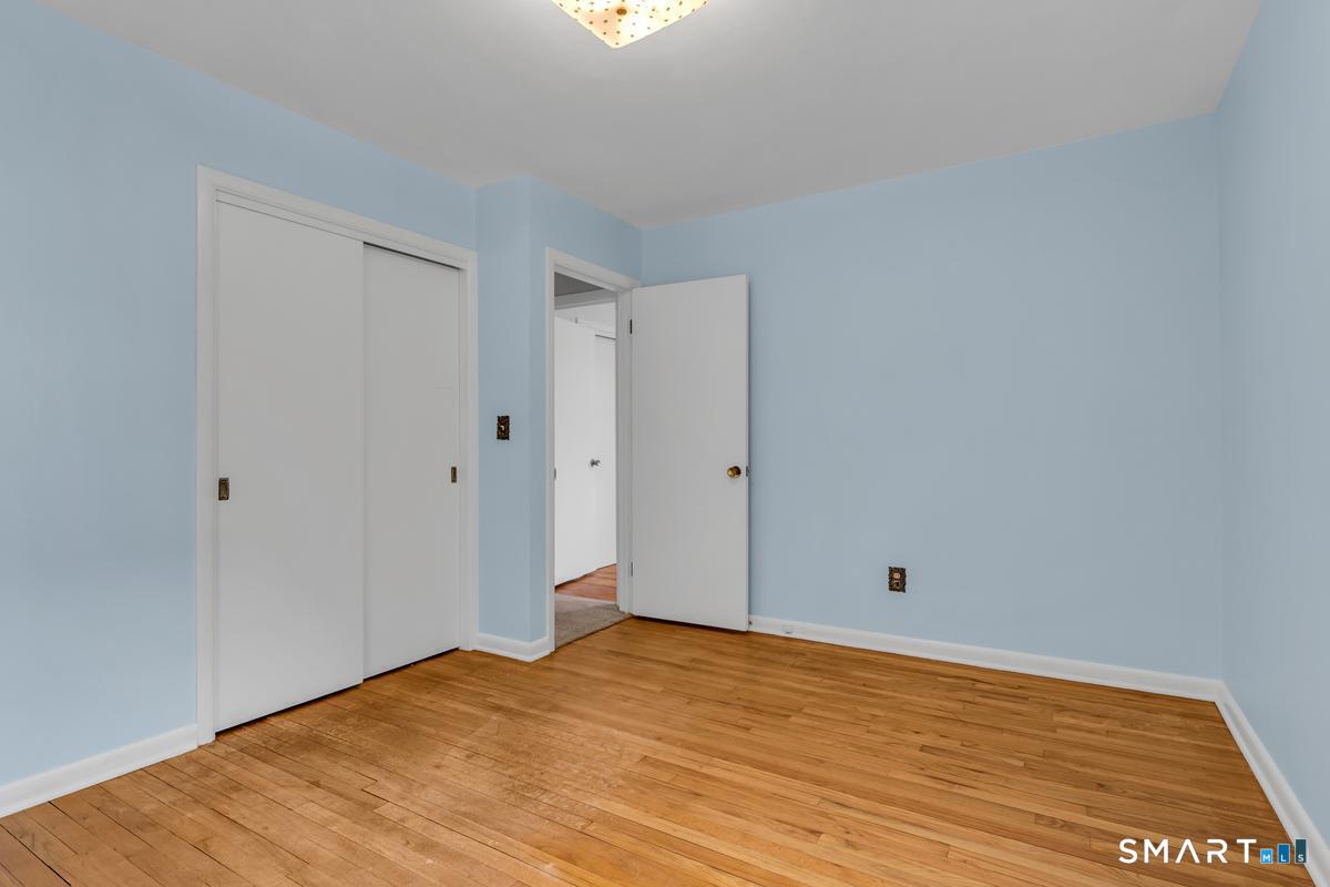 9 Victoria Drive Branford CT 06405