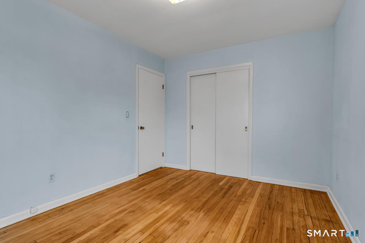 9 Victoria Drive Branford CT 06405