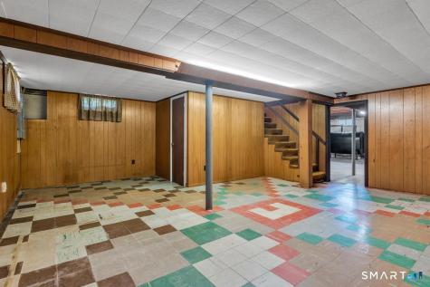 9 Victoria Drive Branford CT 06405