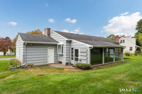 9 Victoria Drive Branford CT 06405