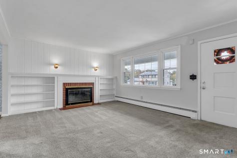9 Victoria Drive Branford CT 06405