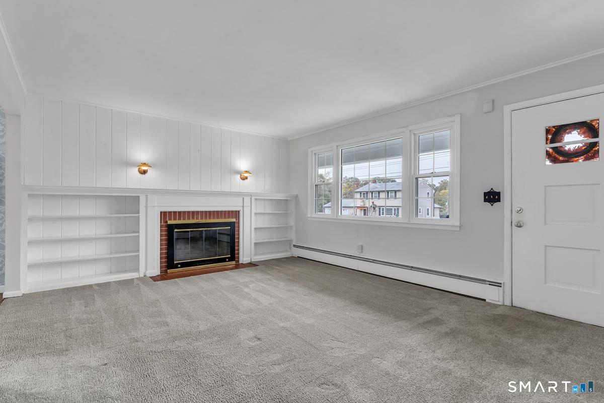9 Victoria Drive Branford CT 06405