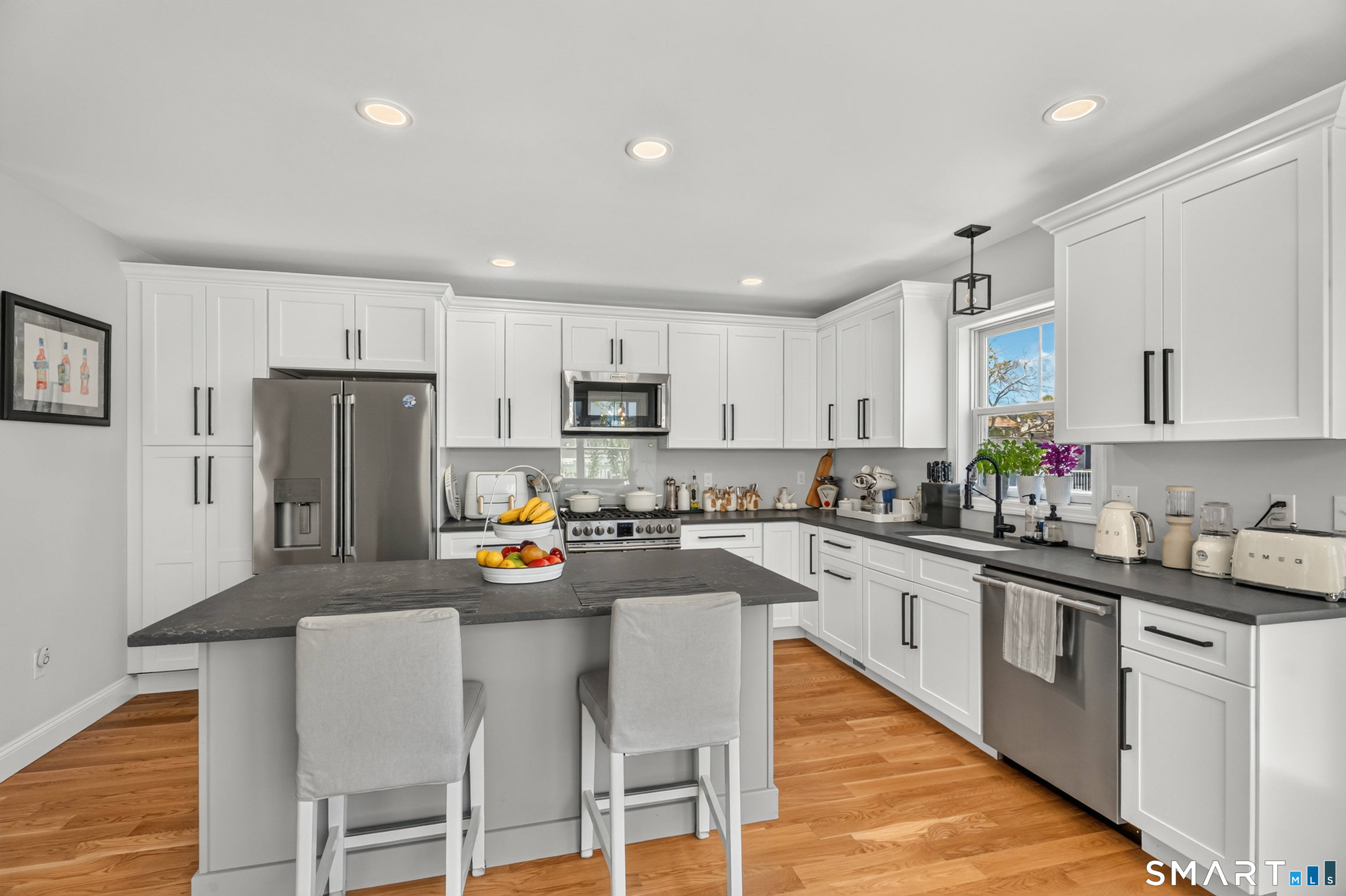32 Deerfield Avenue Milford CT 06460