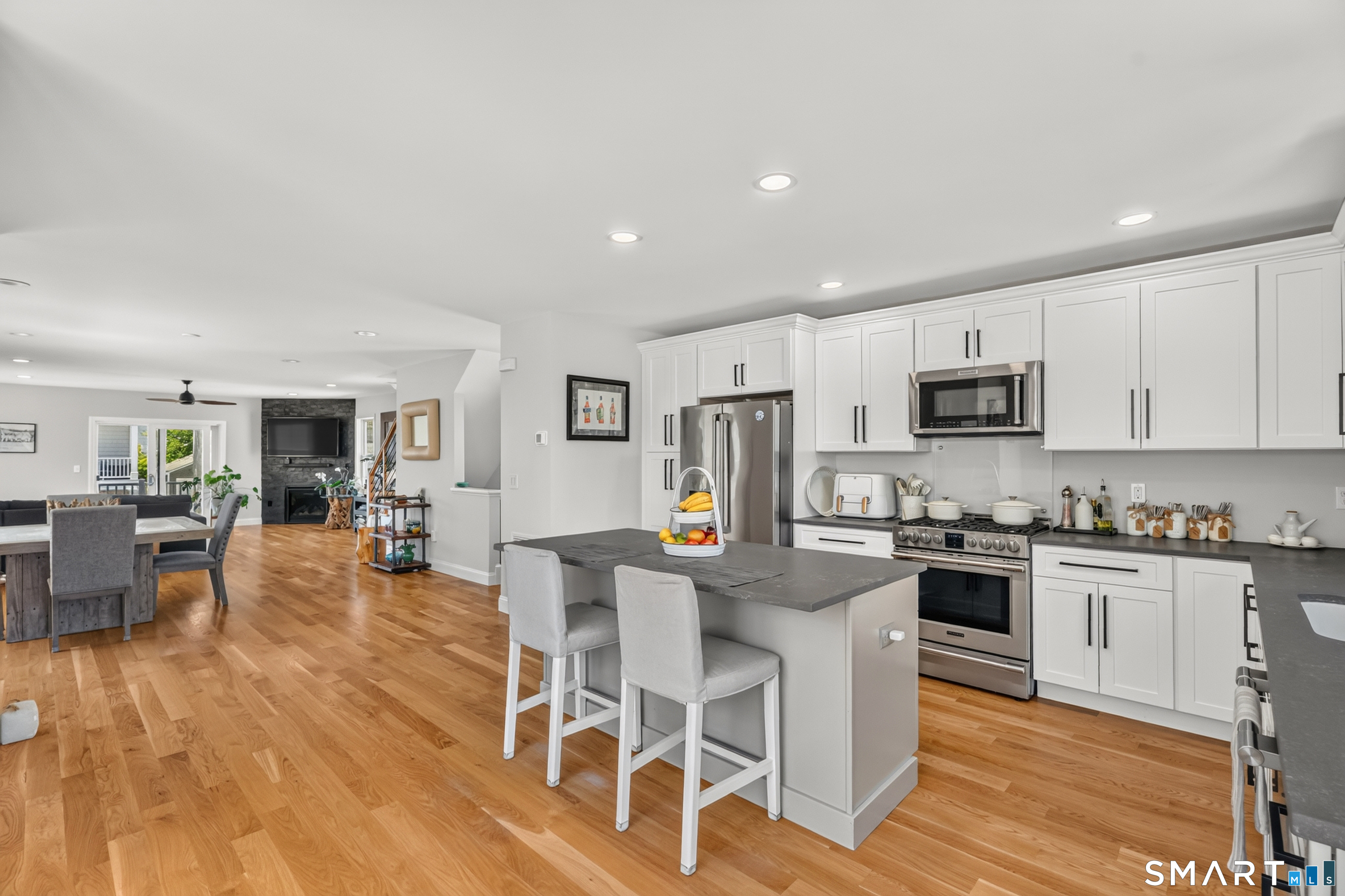 32 Deerfield Avenue Milford CT 06460
