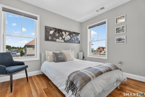 32 Deerfield Avenue Milford CT 06460