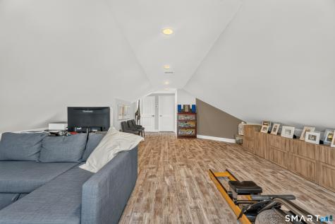 32 Deerfield Avenue Milford CT 06460
