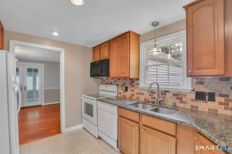 130 Barnsbee Lane Coventry CT 06238