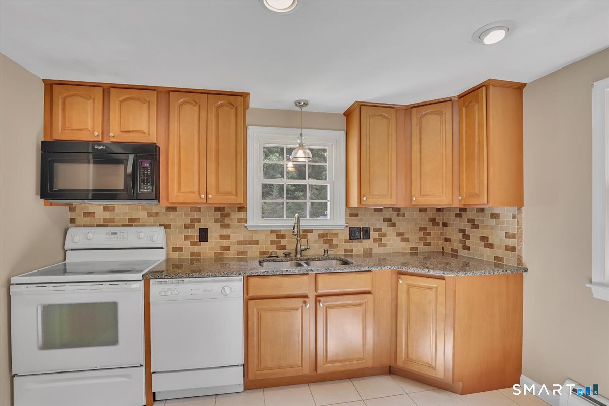 130 Barnsbee Lane Coventry CT 06238
