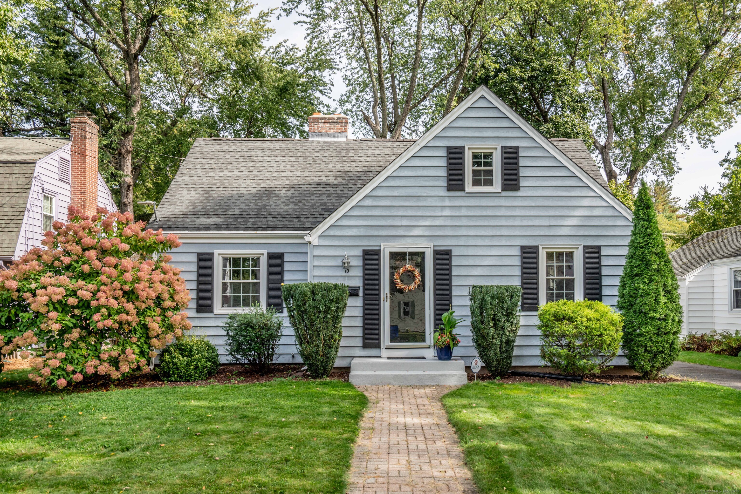 10 Farnham Road West Hartford CT 06119
