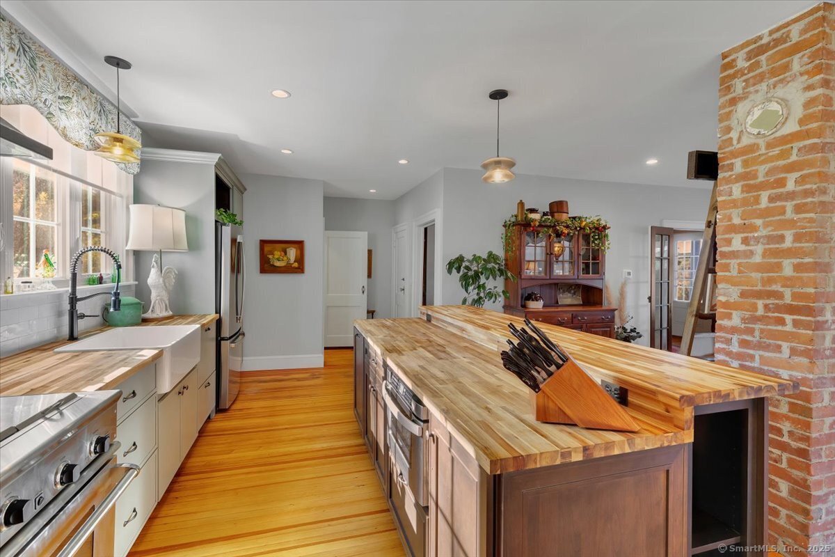 175 Case Street Canton CT 06019