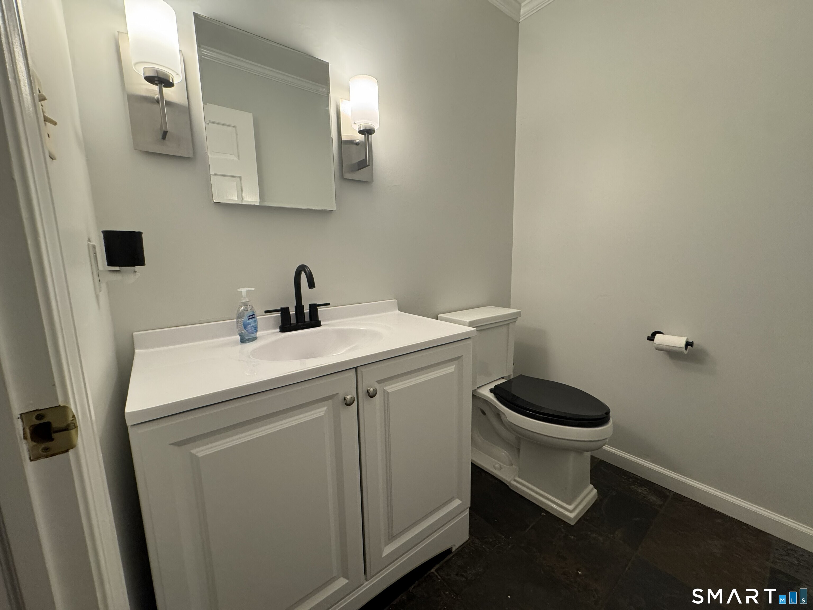 85 Dean Road East Lyme CT 06333