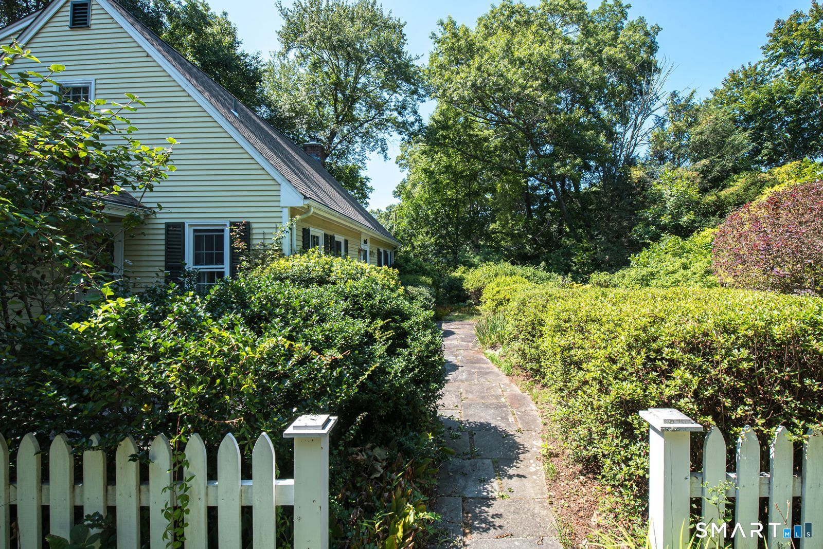 85 Dean Road East Lyme CT 06333