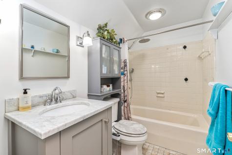 85 Dean Road East Lyme CT 06333