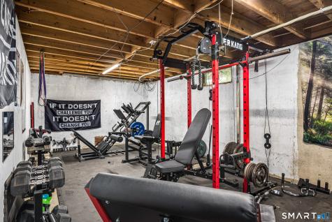 85 Dean Road East Lyme CT 06333