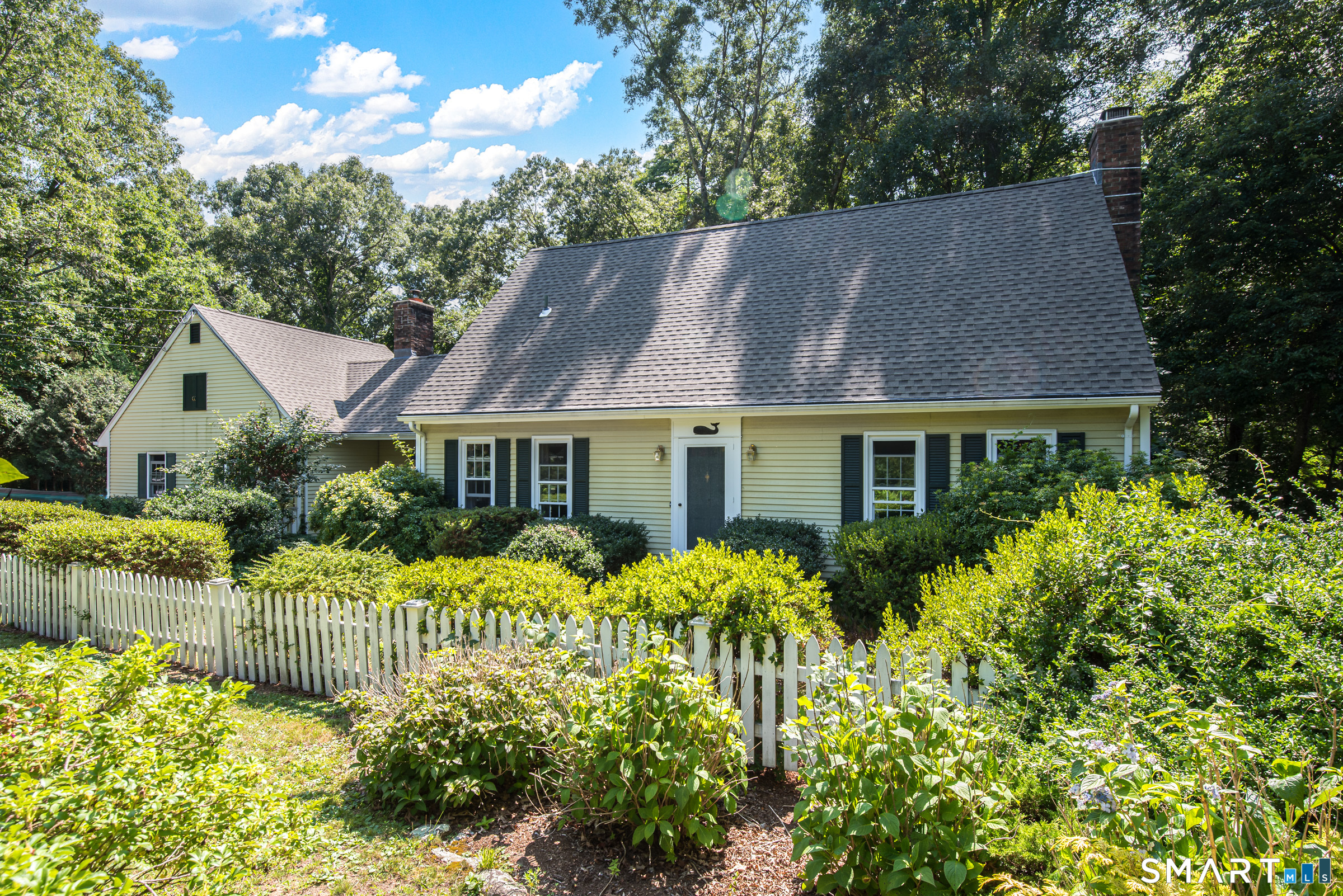 85 Dean Road East Lyme CT 06333