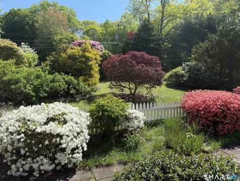 85 Dean Road East Lyme CT 06333