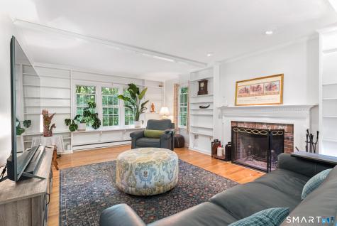 85 Dean Road East Lyme CT 06333