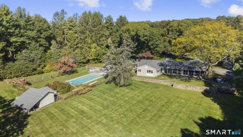 10 Fox Hill Road Woodbridge CT 06525