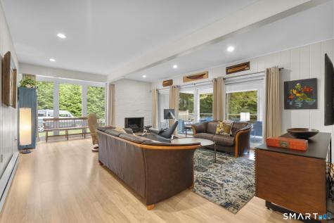 10 Fox Hill Road Woodbridge CT 06525