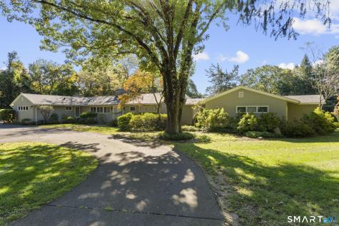 10 Fox Hill Road Woodbridge CT 06525