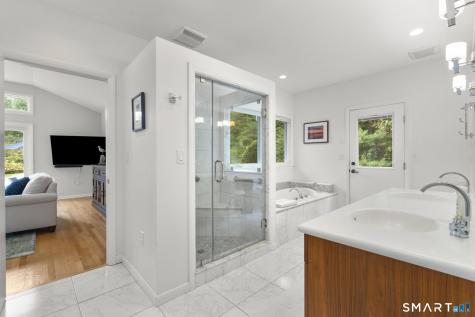 10 Fox Hill Road Woodbridge CT 06525