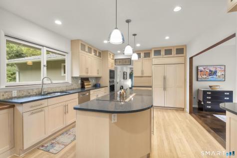 10 Fox Hill Road Woodbridge CT 06525