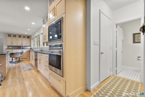 10 Fox Hill Road Woodbridge CT 06525