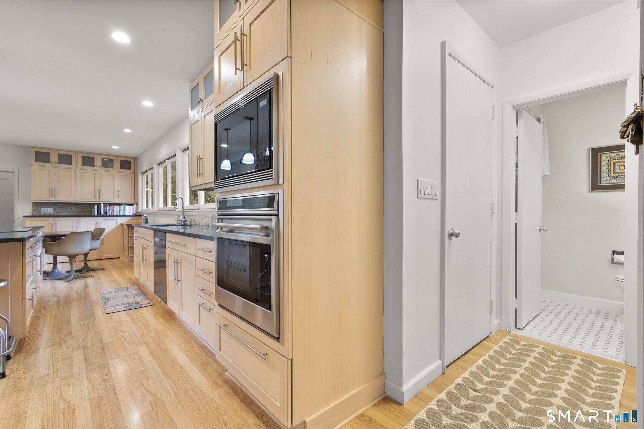 10 Fox Hill Road Woodbridge CT 06525